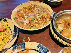 -Cuc Gach Quan Restaurant