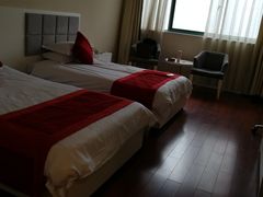 -杭州滨江宝龙城华美达酒店