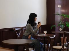 -Café Monson