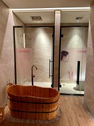 -苑苑vbeauty科技美容SPA