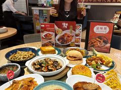 -滋味满屋美食坊(上海街店)