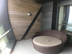 -上海滴水湖皇冠假日酒店