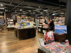 -诚品(信义店)