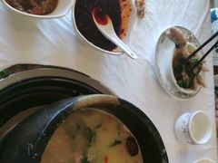 -鲁朗纳麦石锅鸡庄园