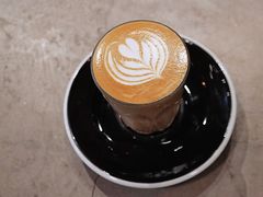 Flat&nbsp;white-black rainbow coffee