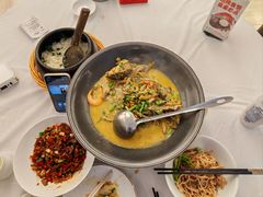-饭怕鱼·黄焖鲟龙鱼(湖大店)