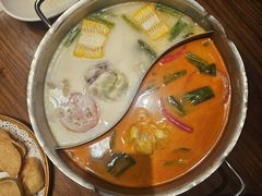 -樾餐厅泰式海鲜火锅(民歌湖店)