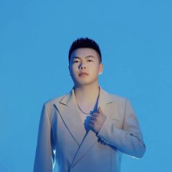 -妃格美发沙龙·烫发·染发