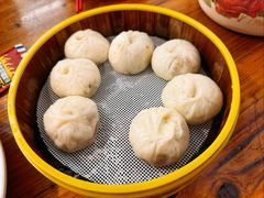 黑猪肉包子-冶建镜子·中国龙虾王(总店)