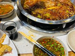 -肖肖酸萝卜鱼火锅(总店)