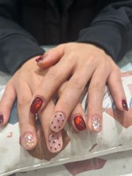 -花颜悦色款式美甲美睫