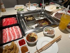 -海底捞火锅鲜切牛肉主题店(长寿路店)