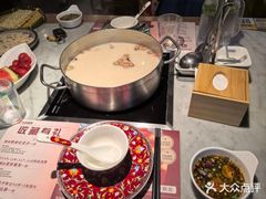 -尚尚仙·酸汤猪手·猪肚鸡火锅(华联万柳购物中心店)