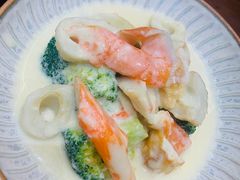 -8PINTS八品脱·日料·烧鸟·精酿小酒馆(莘庄店)
