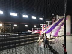 -嘿哟动霸CHUA·新潮玩运动娱乐中心·蹦床滑冰团建乐园