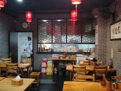 大堂-遵义虾子卢四羊肉粉(大沽路店)