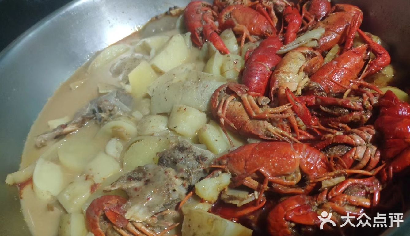 半成品制作的土豆油焖小龙虾