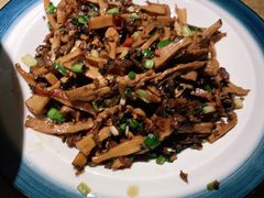 -渝信川菜 · 川味家常菜(长安店)