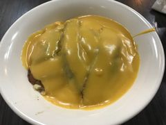 猪颈肉芝士捞公仔面-新记餐厅(香槟大厦店)