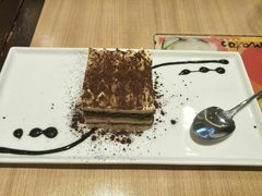 -必胜客(WOW中心城店)