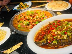 -侯志伟老街炒鸡(广济街店)