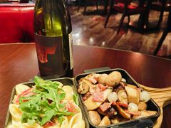 -恰餐厅及酒吧 CHAR Bar & Grill (北京丽都皇冠假日店)