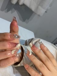 -UGIRL有个美甲