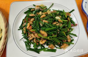 Stir-fried Leek Flowers with Shrimp Roe