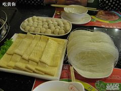 豆皮、粉丝、鸡丸-刘一锅筋头巴脑(小北店)