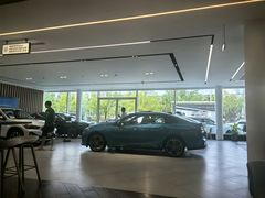 -北京宝诚宝马4S店