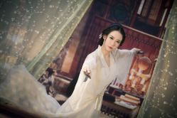 点击看大图 -九月鹰飞汉服摄影工作室