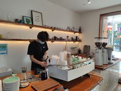 -Line 咖啡(石厦花园店)