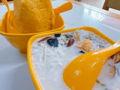 鲜榨椰奶鸡屎藤-于春正宗椰奶清补凉炒冰