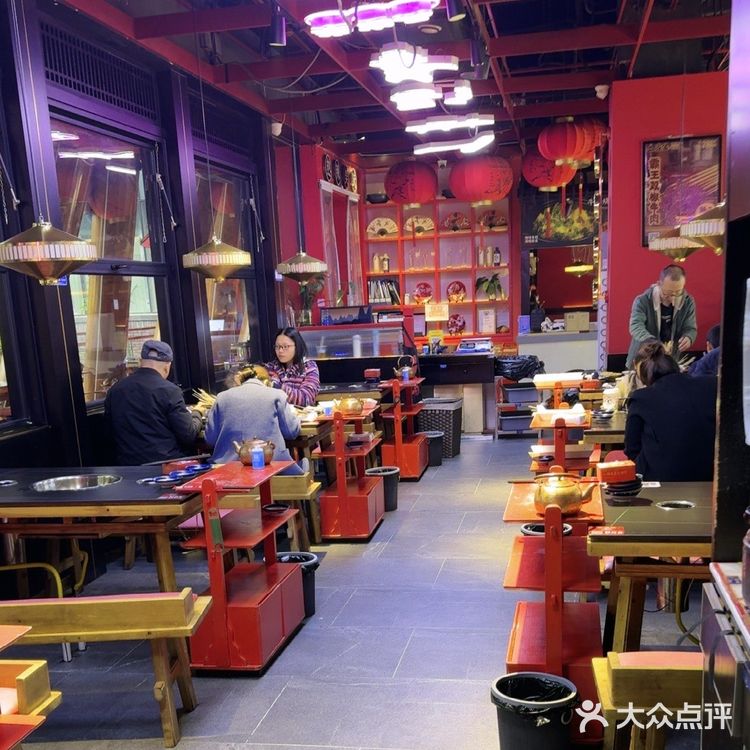 特别推荐大宝剑牛肉，蒜香牛肉粒，黑胡椒牛肉粒