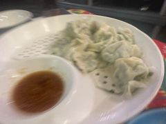 -闯关东东北农家菜(崂山石老人店)