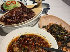 -八府香鸭·啫啫煲(华山路店)