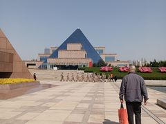 -上海市龙华烈士陵园