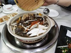 -土连锅·现熬养生汤锅(梁家巷店)