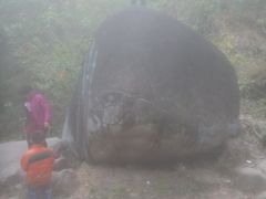 -半月岩风景旅游区