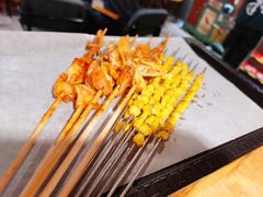 玉米粒-喝丢一只鞋海鲜烧烤·海肠捞饭(东关街店)