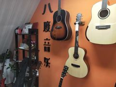 -八度音乐吉他教室(汉广店)