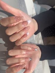 -丽心自助美甲美睫