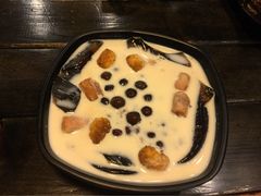 红不让-暖食光·台式家庭餐厅·生日主题店(万达店)