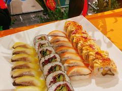 -广州万富希尔顿酒店·感趣自助餐厅·金秋蟹宴生蚝海鲜刺身