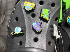-CROCS卡洛驰(首创奥特莱斯店)