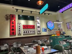 -何妹湿辣牛肉·粤式烧烤砂煲(桂雅路店)