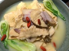 竹笋蒸自制酱油肉-山塘渡·苏式园林餐厅