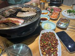 -汉城烤肉·黑金冠(华山路店)