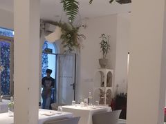 -春树下·树屋花房西餐厅(罍街AS1980店)