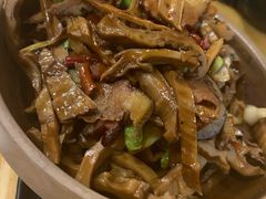 笋干腊肉煲-万景饭店·鱼街农家菜